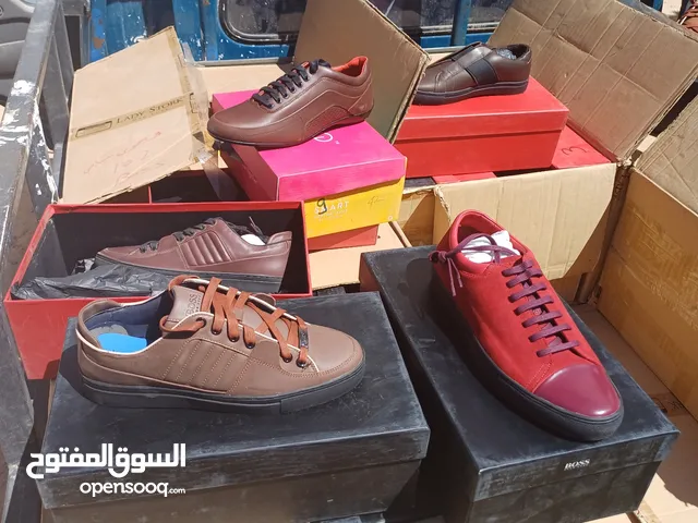 43.5 Casual Shoes in Tripoli