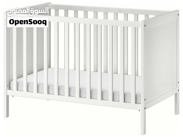 سرير اطفال