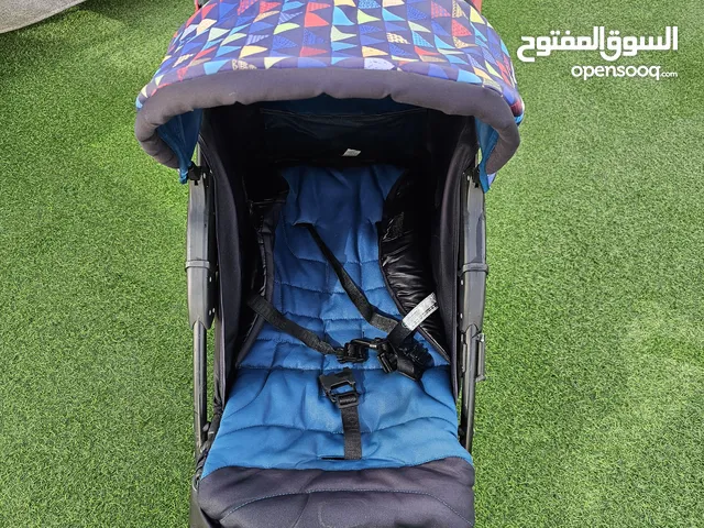 عرباية أطفال أصلية ماركة Juniors للبيع بسعر لقطة