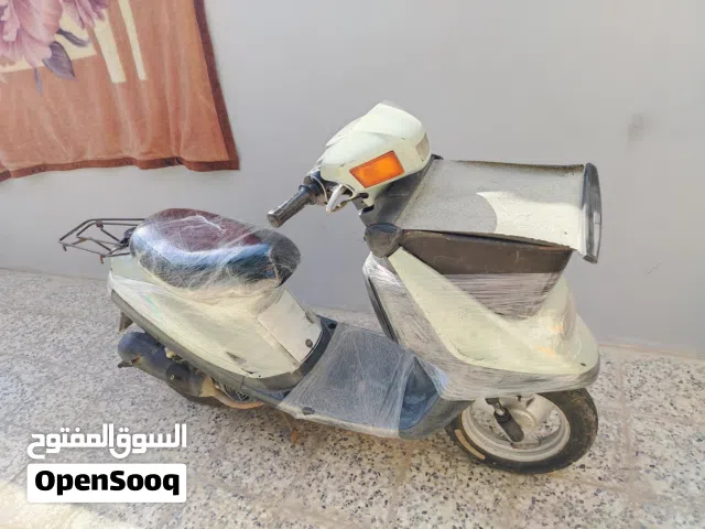 مراوس ايفون مكان موصل ايسر