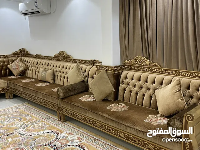 مطارح فخمه لصالات الإستقبال سعر الشراء 1200دك سعر البيع 300دك