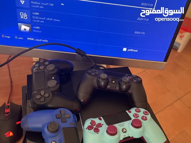 للبيع 2 سوني نسخة البرو مع العاب قراند و غيرها مهكره و العاديه استعمال خفيف مع اربع يدات اصليه