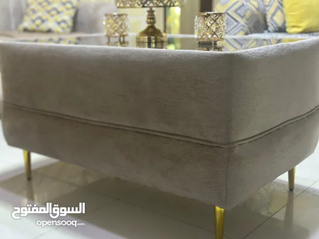 طاولة وسط لون بيج للبيع