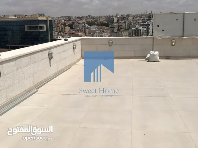 شقة فاخرة للبيع في الجندويل - مقابل أسواق السلام طابق ثالث 180م مع روف تشطيب سوبر ديلوكس لم تسكن