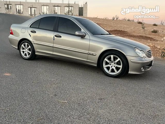 مرسيدس c200 فحص كامل بحالة الوكالة سعر 9800 نهائي.