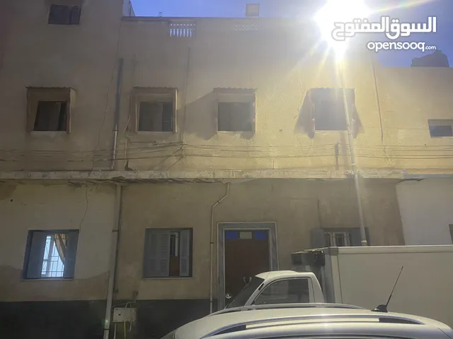 121 m2 3 Bedrooms Townhouse for Sale in Tripoli Ras Hassan