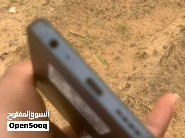 انفينكس هوت 60. اي