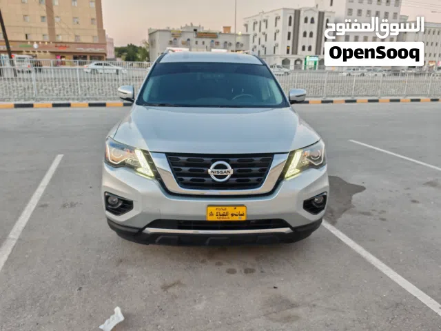 2017 Nissan Pathfinder SV