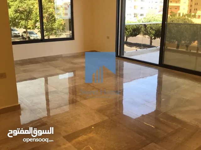 220 m2 4 Bedrooms Apartments for Sale in Amman Khalda