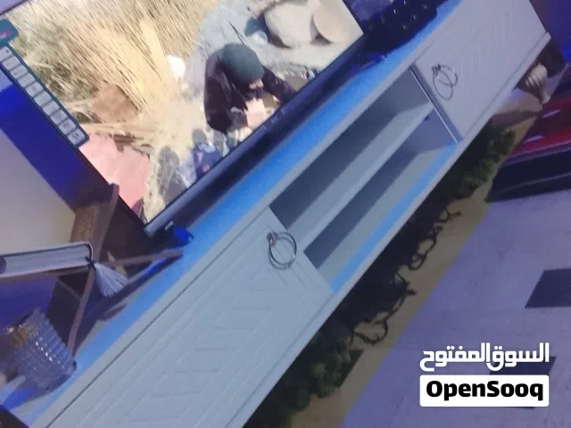 ميز بلازما مستعمل للبيع نضيف جدنه