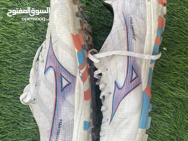 42 Casual Shoes in Al Dakhiliya