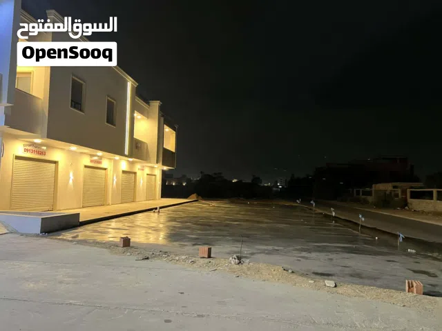 محلات للايجار (شارع ام القرى قبل كوبري الفروسية)