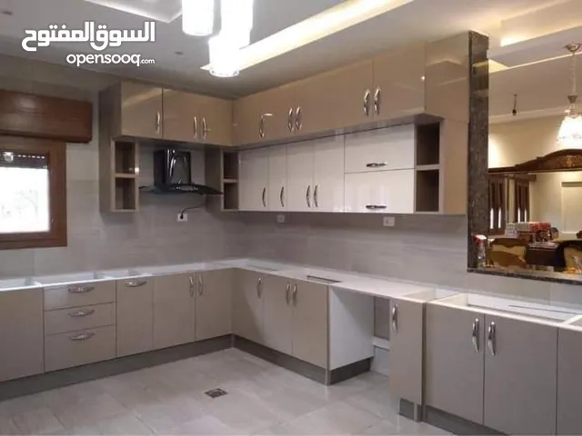 مختص فك وتركيب وصيانة المطابخ والديكورات 66777
