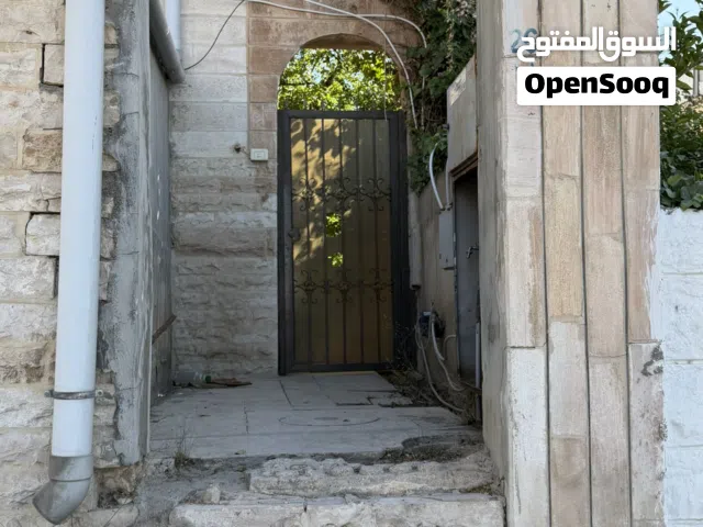 102 m2 4 Bedrooms Apartments for Sale in Amman Salihiyat Al-Abid