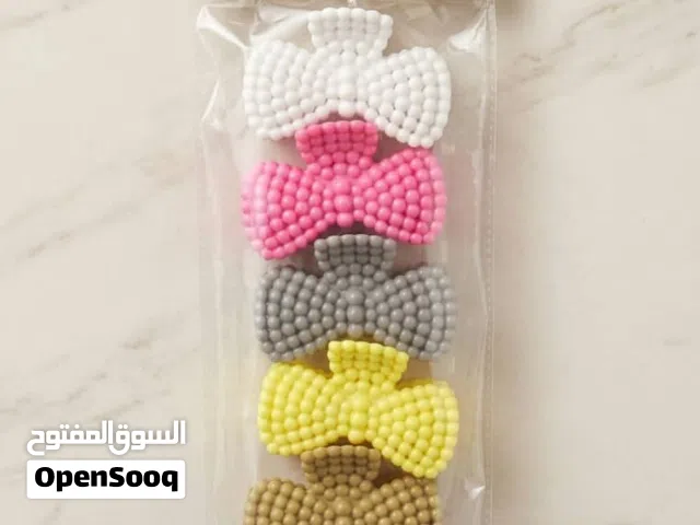 المنتج الأول — مشابك بابيون (فراشة) مُحببة مجموعة راقية من 6 مشابك شعر على شكل فراشة مصنوعة من حب