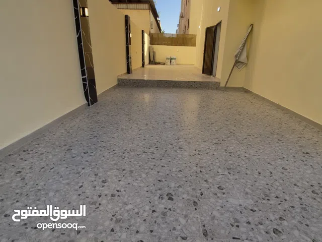 100 m2 3 Bedrooms Apartments for Sale in Aqaba Al Sakaneyeh 3