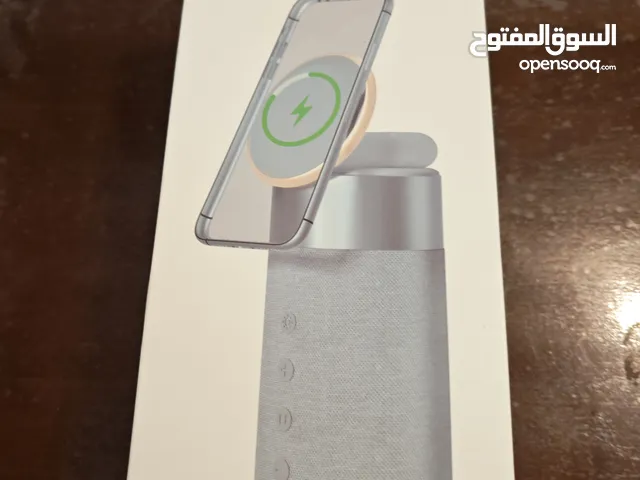 wireless charger and speaker سماعات مع شحن لاسلكي