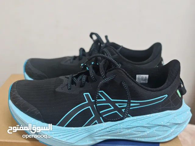 اسيكس نوفابلاست 4 Asics novablast 4