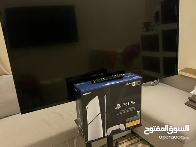 للبيع: بلايستيشن 5 مع تلفزيون60 بوصة وقاعدة ممتازة – حالة شبه جديدة!