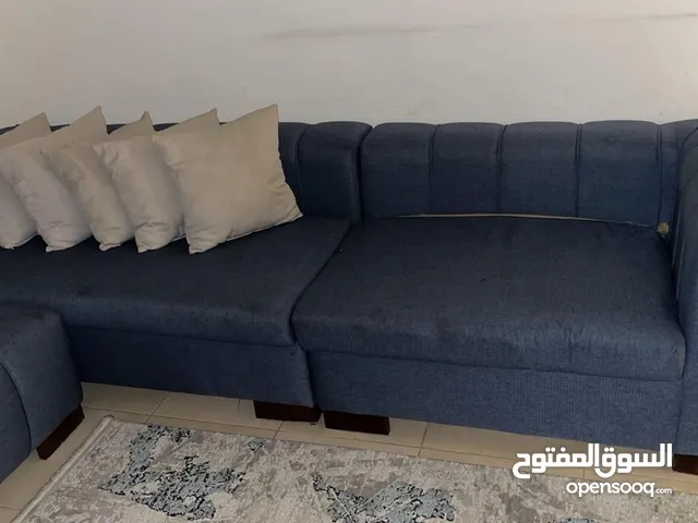كورنر بحالة ممتازة البيع بداعي السفر