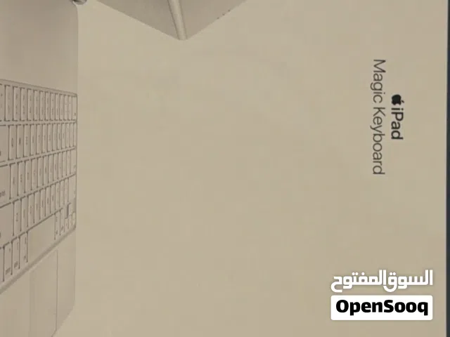 كيبورد ابل ابيض جديد ولا مره استعملته و ضمانه موجود 11 شهر