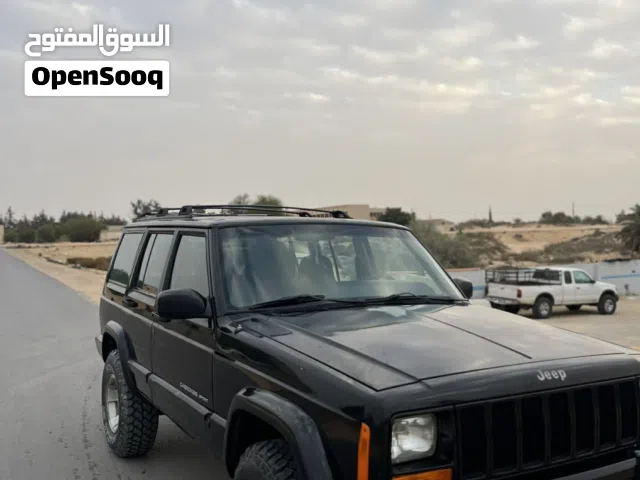 جيب شيروكي دفع رباعي