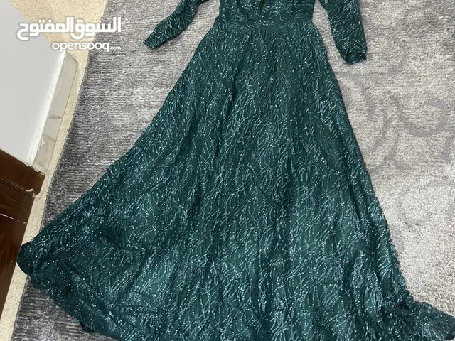 فستان حفلات شرعي قصة جديدة ملبوس مرة وحدة بس