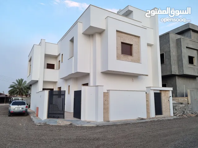 330 m2 3 Bedrooms Villa for Sale in Tripoli Ain Zara