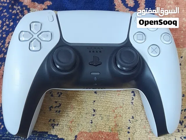 يده بلاستيشن 5 نظيفه للبيع