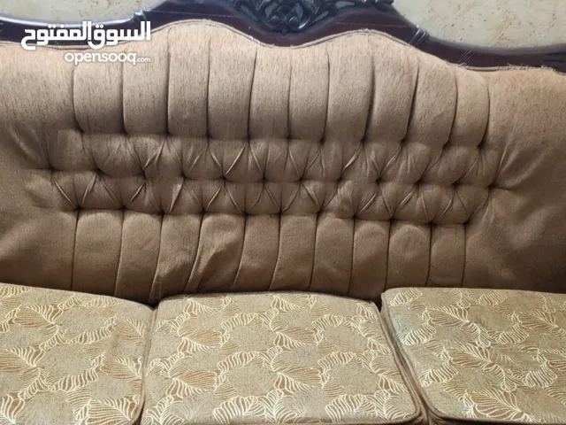كنب مستعمل بحالة جيدة اقرأ الوصف