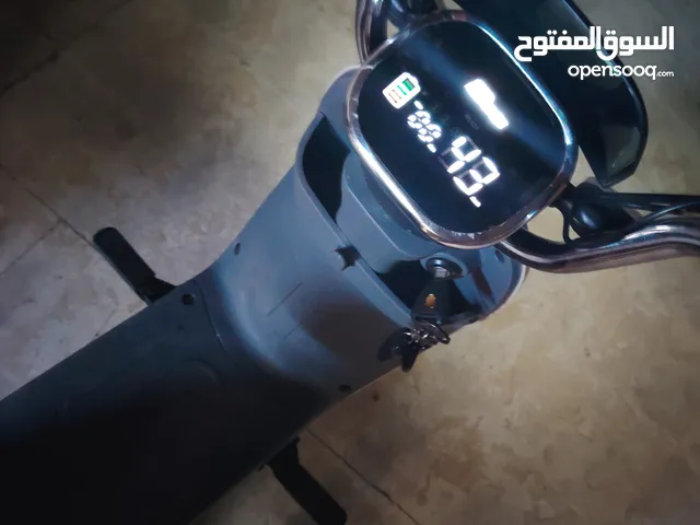 ابيع هذا الدراجه بسبب الظروف