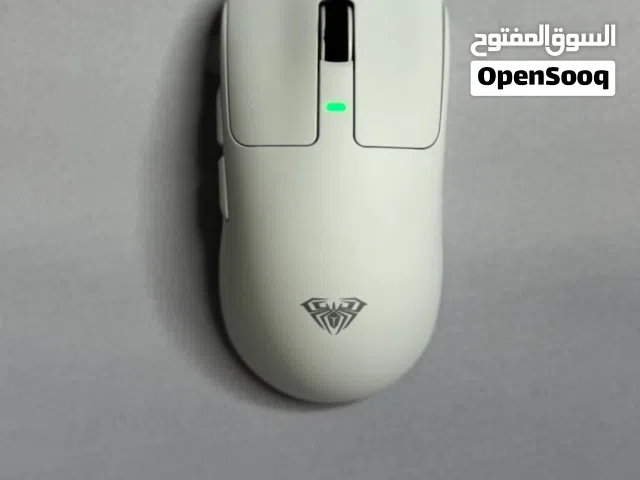 لوازم كمبيوتر احترافيه للاستعملاث الكثيره والالعاب الإلكترونية