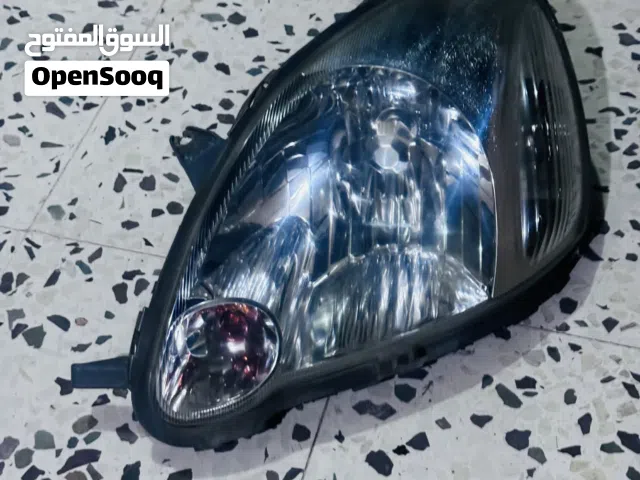 فنار دمعه يسار تويوتا يارس