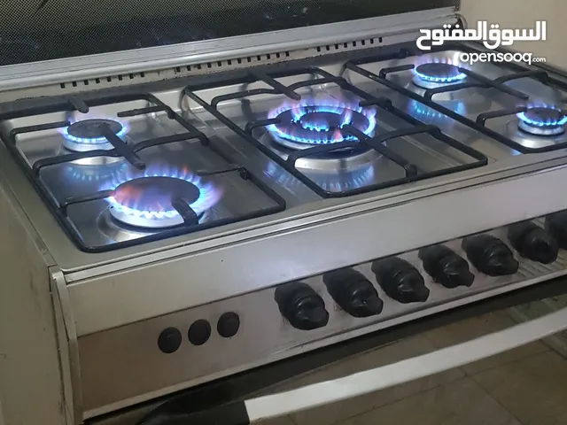 اجهزه منزلية كهربائية نظيفة جدا وشغاله تبارك الله على الشرط
