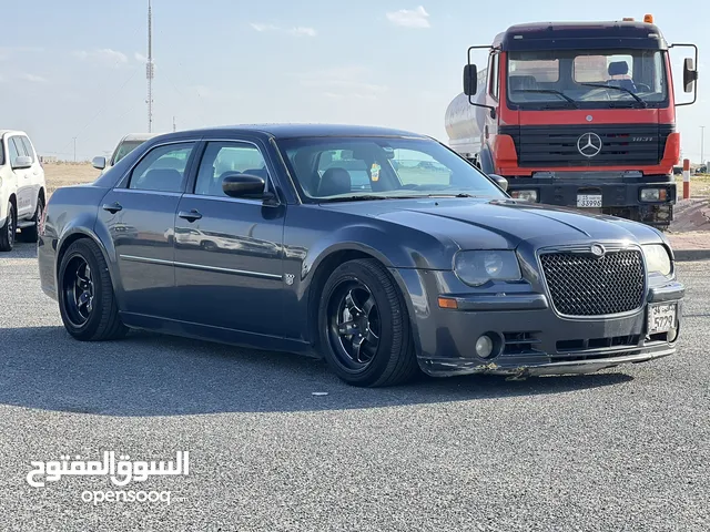 Used Chrysler 300 in Mubarak Al-Kabeer
