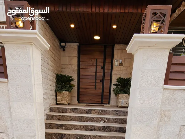 شقة سوبر ديلوكس مميزة جبل عمان غير مفروشة منطقة راقية و هادئة