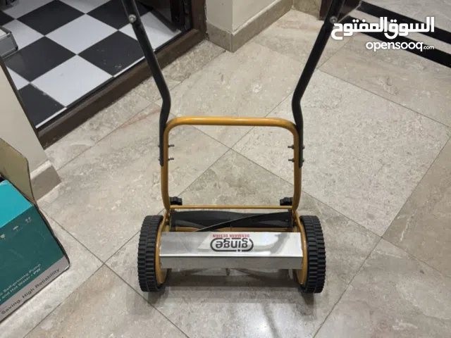 ماكنة قص عشب مستعمل نظيفه