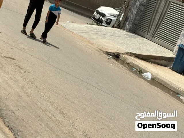 منزل 180م للبيع في حي سومر شارع الحمام المربع الذهبي