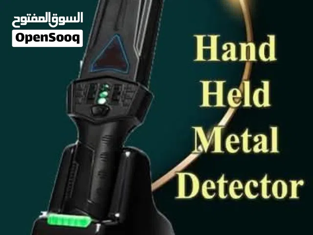 الدقة التي لا تخطئ.. جهاز كشف المعادن والأسلحة "فائق الحساسية"