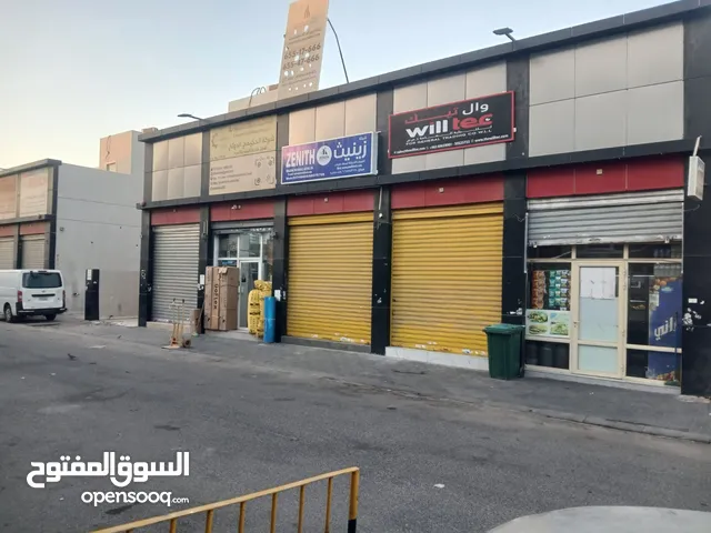 محل للايجار من المالك مباشرة وبدون خلو او عمولة في شارع حيوي في الشويخ الصناعية