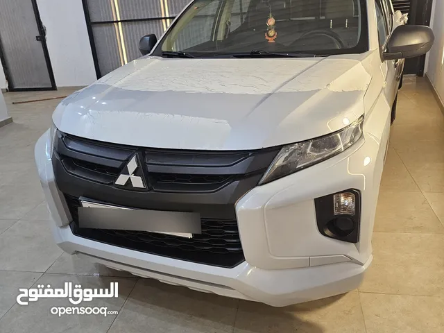 Used Mitsubishi L200 in Benghazi