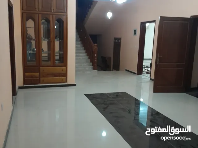 550 m2 More than 6 bedrooms Villa for Rent in Benghazi Tabalino