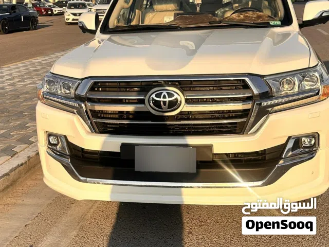 2017 Toyota Land Cruiser VXR