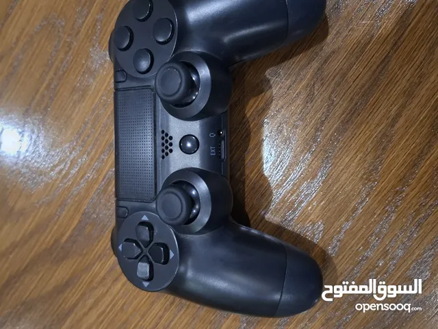يد سوني 4 مستعمل من غير مشكله سوده من غير علمات الزر