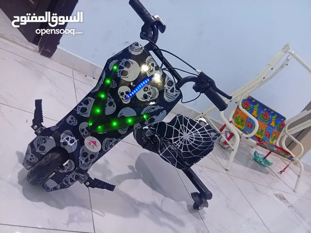 للبيع سكوتر درفت كهربائي 36 فولت شغال فووق الممتاز نظيف جدا استعمال اقل من اسبوع