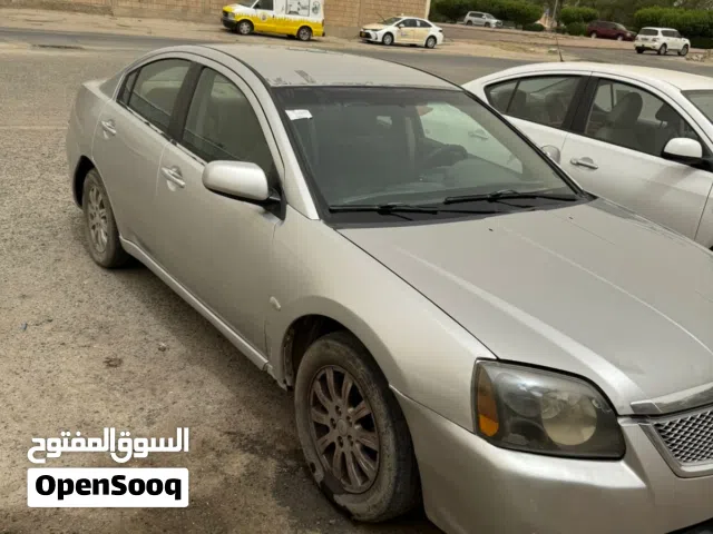 2010 ميتسوبيشي جالنت Standard