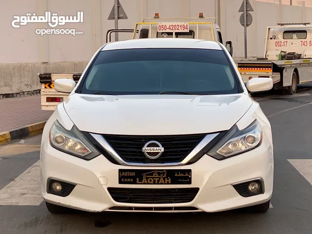 نيســـان ألتيما موديـــل 2016بصمةمثبت سرعة تحكمشاشة كاميرا خلفية بحالة ممتازة