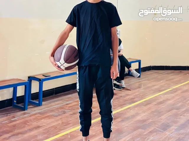 انا مدريب كرة سلة