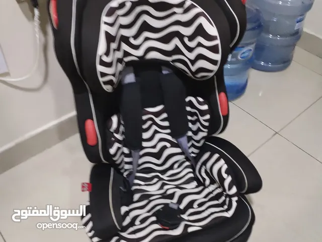 مقعد سيارة للاطفال للبيع ب 85