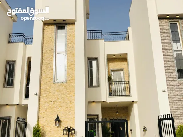 260m2 4 Bedrooms Townhouse for Sale in Tripoli Ain Zara